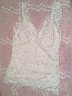 le chateau Ivory Lace Camisole Delicate Beading Small